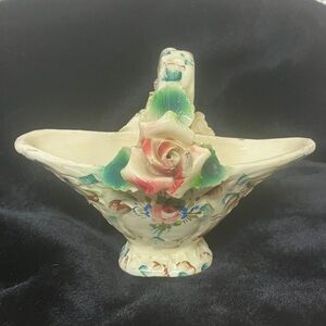 CAPODIMONTE style Flower Basket